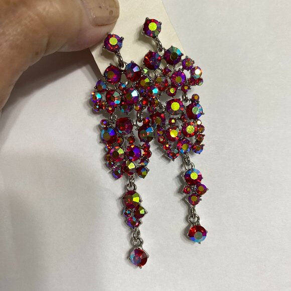 Beautiful Red Dangle Post Chandelier Earrings NWT - Picture 7 of 7